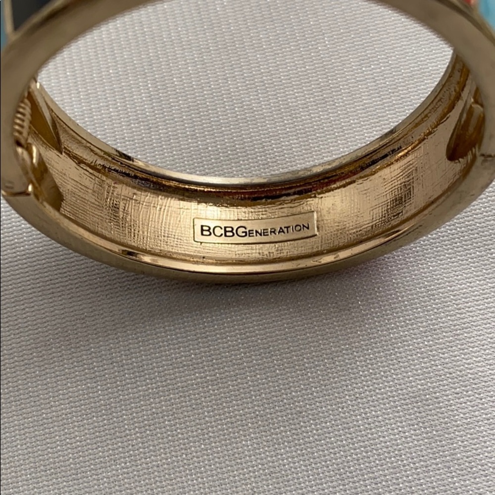 BCBGeneration multicolor geometric enamel logo bracelet - Picture 2 of 6
